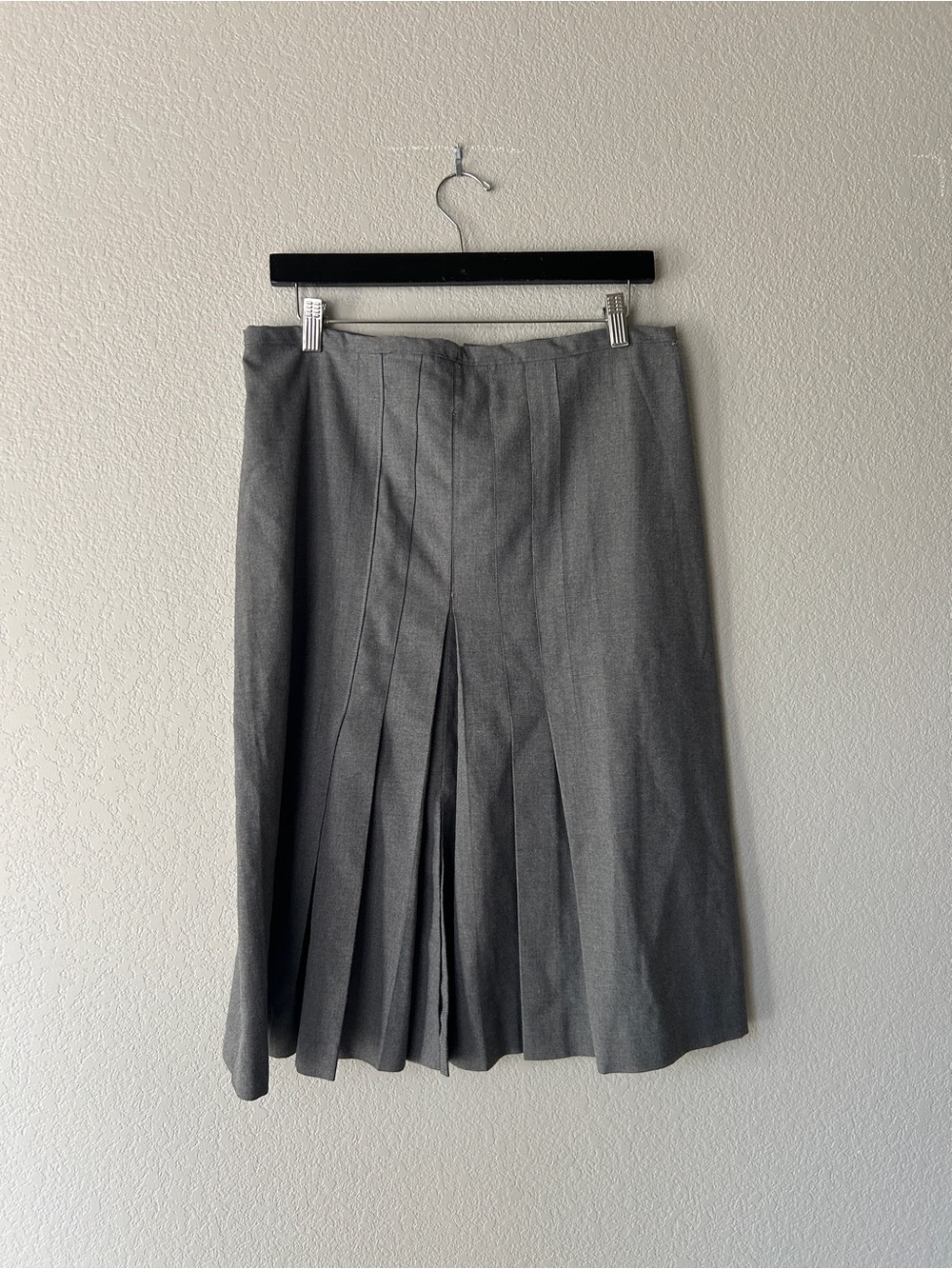 Classic Gray Pleated Women’s Skirt
